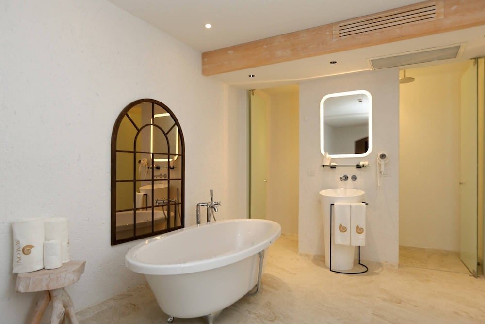 Avalon Boutique Hotel & Suites 36/59