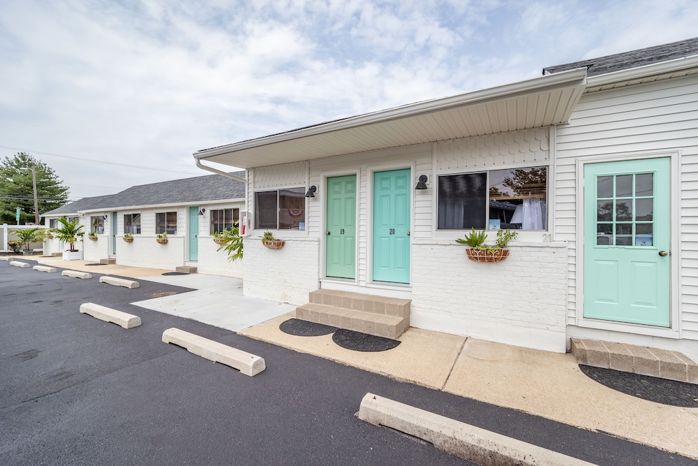 Ocean Glass Inn 4/50