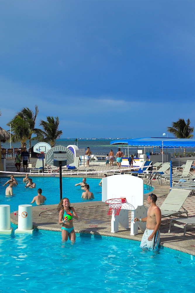 Aquamarina Beach Hotel Cancun 53/63