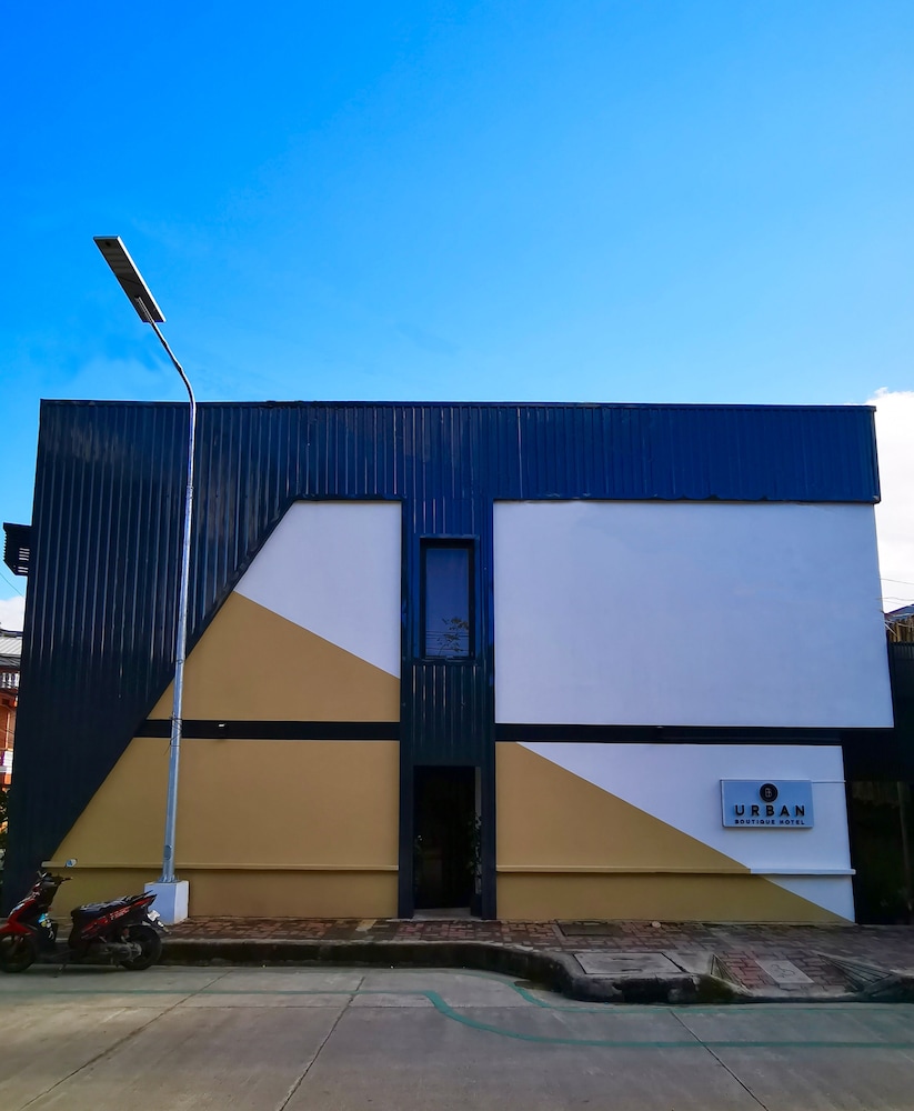 Urban Boutique Hotel 32/40