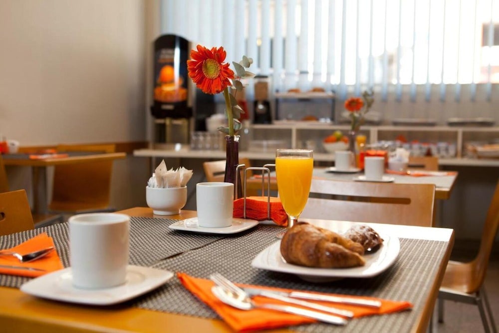 Hotel La City Estacion 48/66