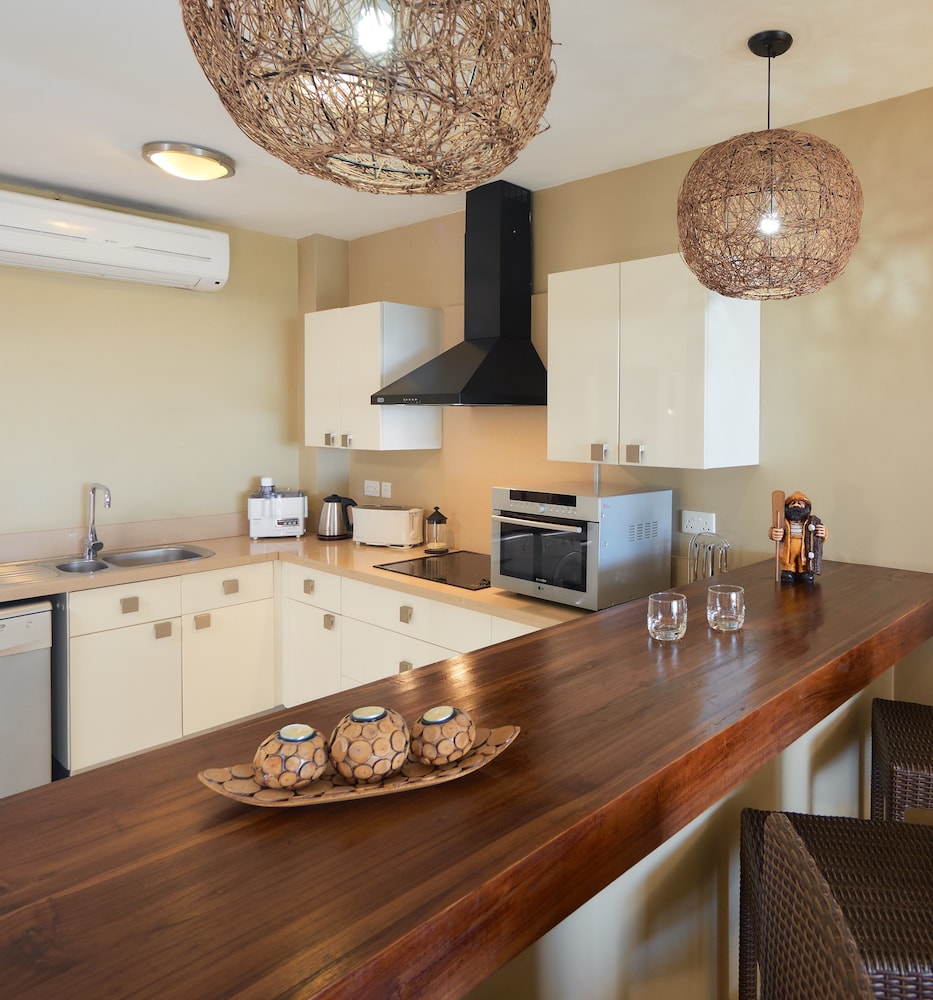 BEL AZUR BEACH RESIDENCE BY LOV 28/50