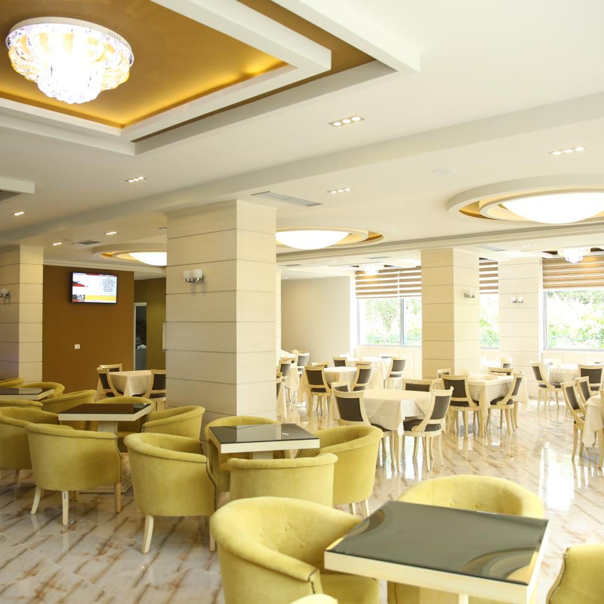 Hotel Pogradeci 42/55