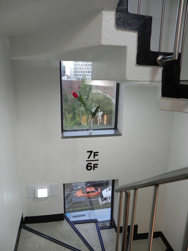EHWA HOTEL MYEONGDONG 59/69