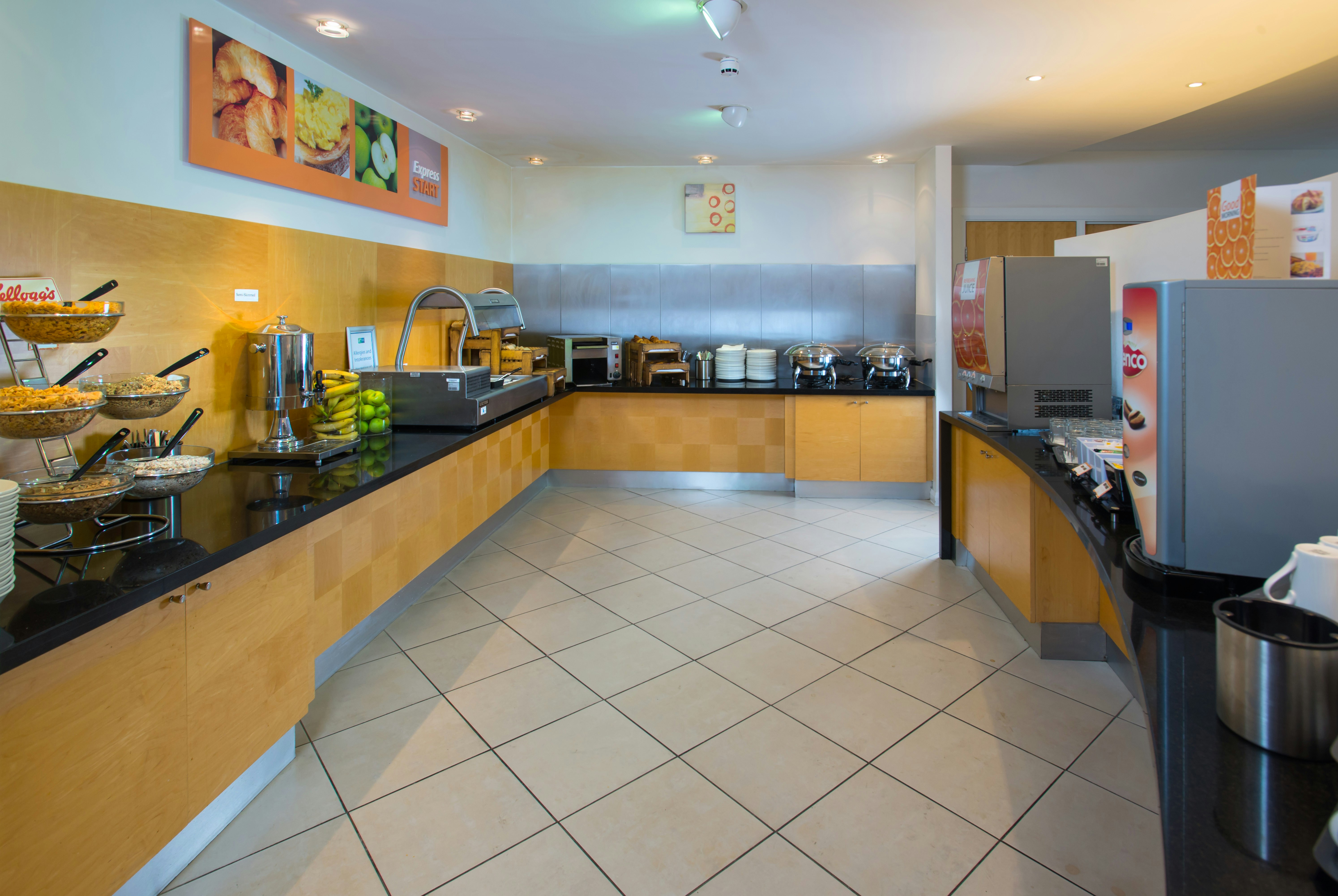 Holiday Inn Express Bedford 3/16