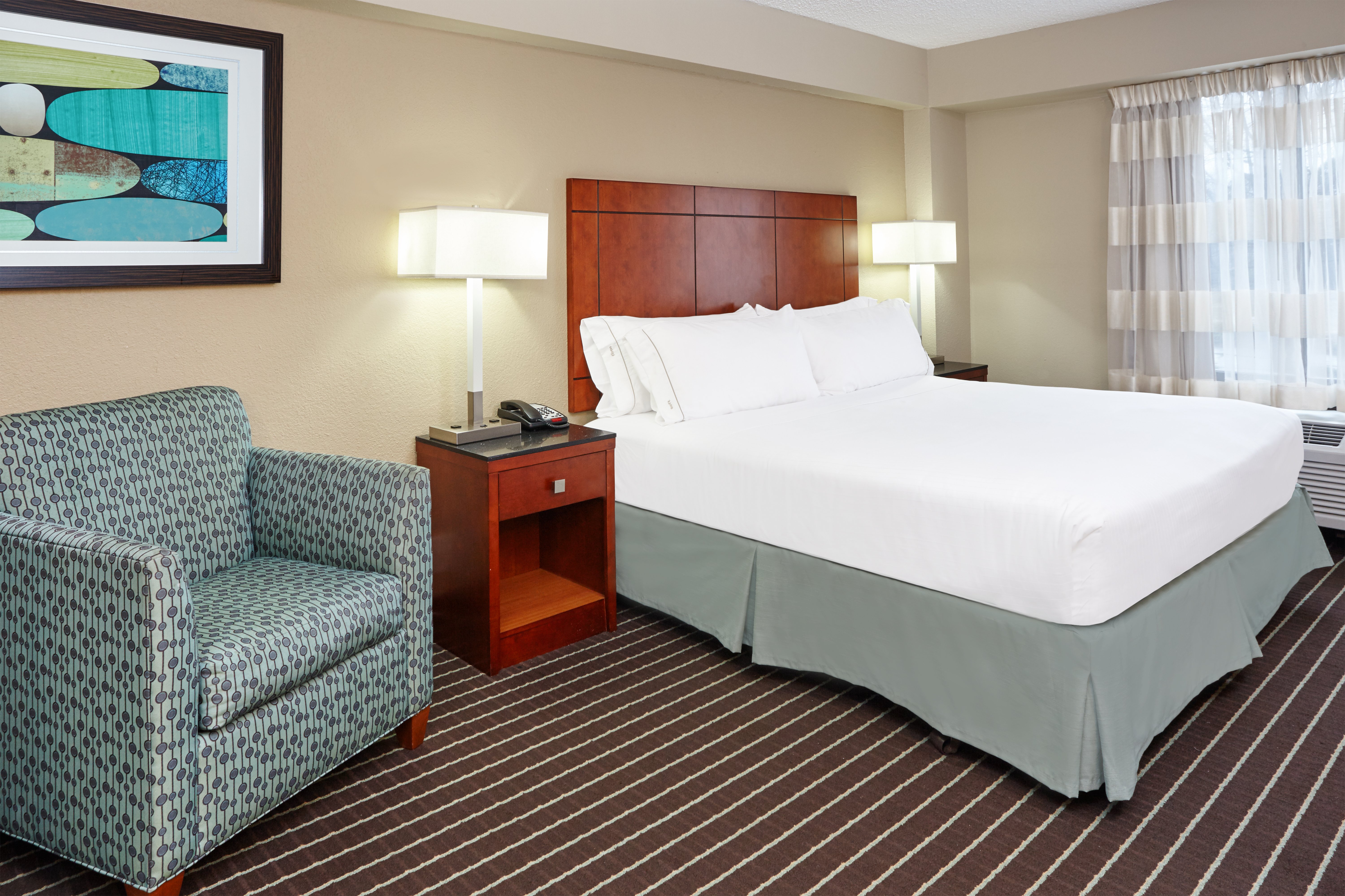 Holiday Inn Express Hampton Coliseum Central 23/80
