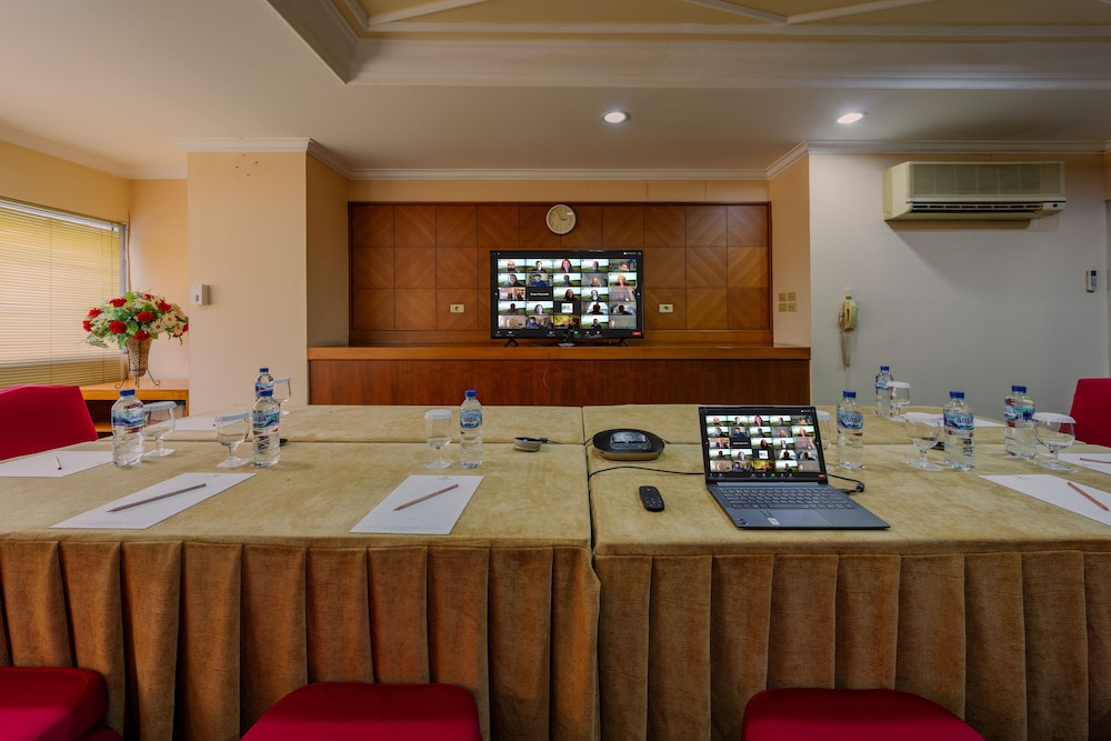 Hotel Marcopolo Jakarta 72/83