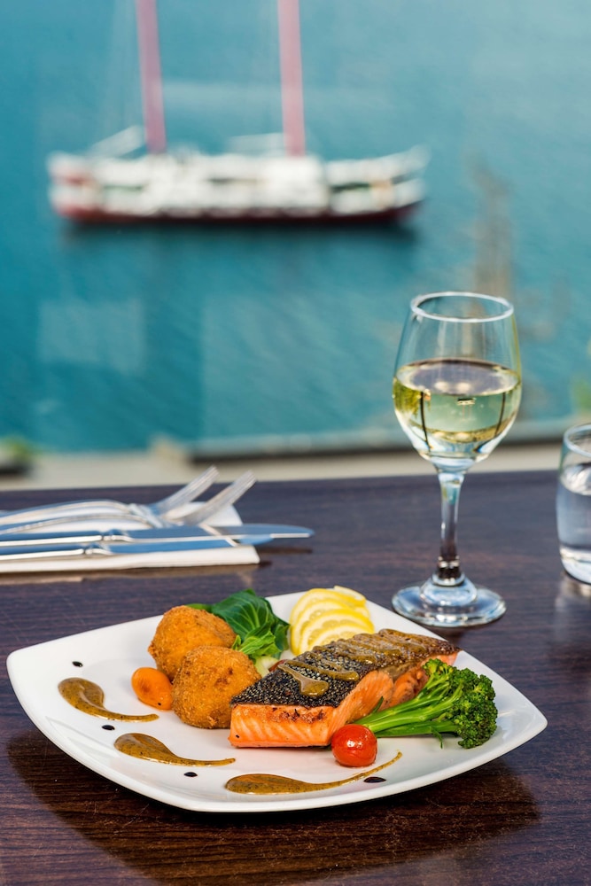 Avani Queenstown Hotel 48/56