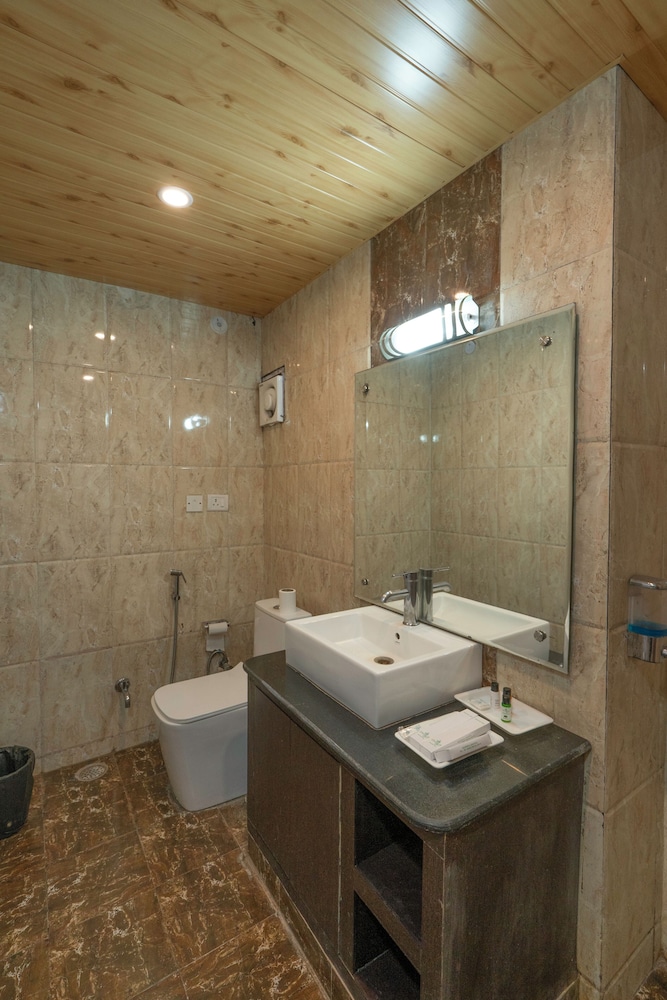 Dynasty Resort, Khurpatal 49/51