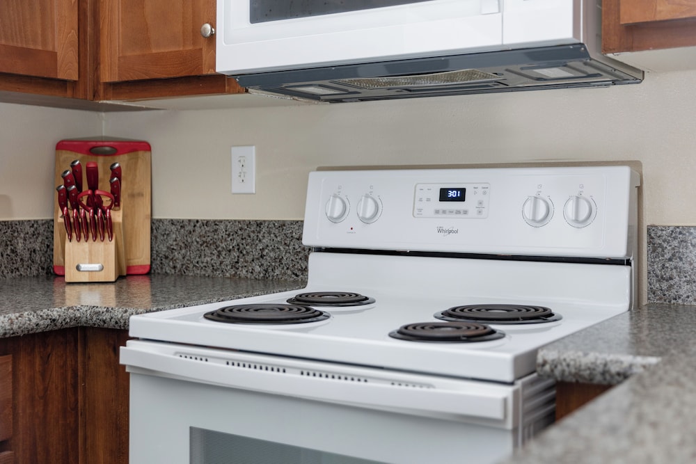 Freeport Extended Stay Studios 7/50