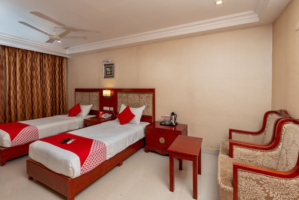 Metro Grand Hotel 16/42