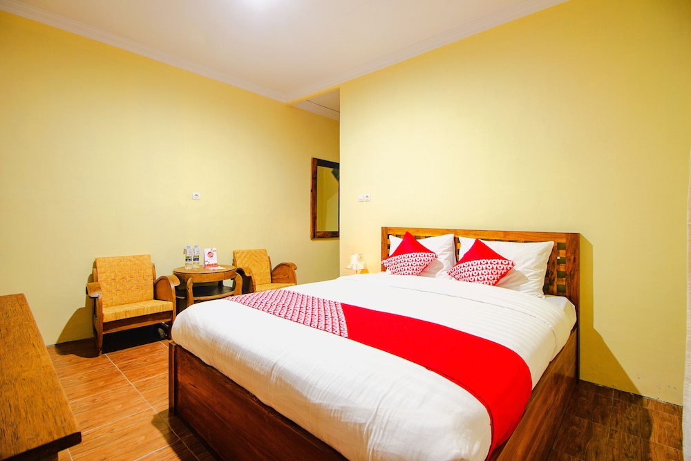 OYO 2047 Opak Village Bed and Breakfast 8/26
