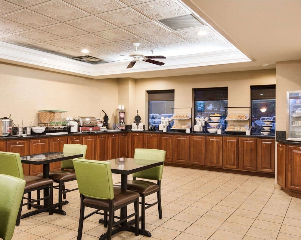 Comfort Inn & Suites Lavale - Cumberland 37/45