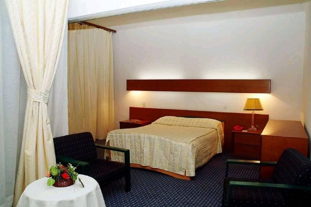 Hotel Chelia 8/21