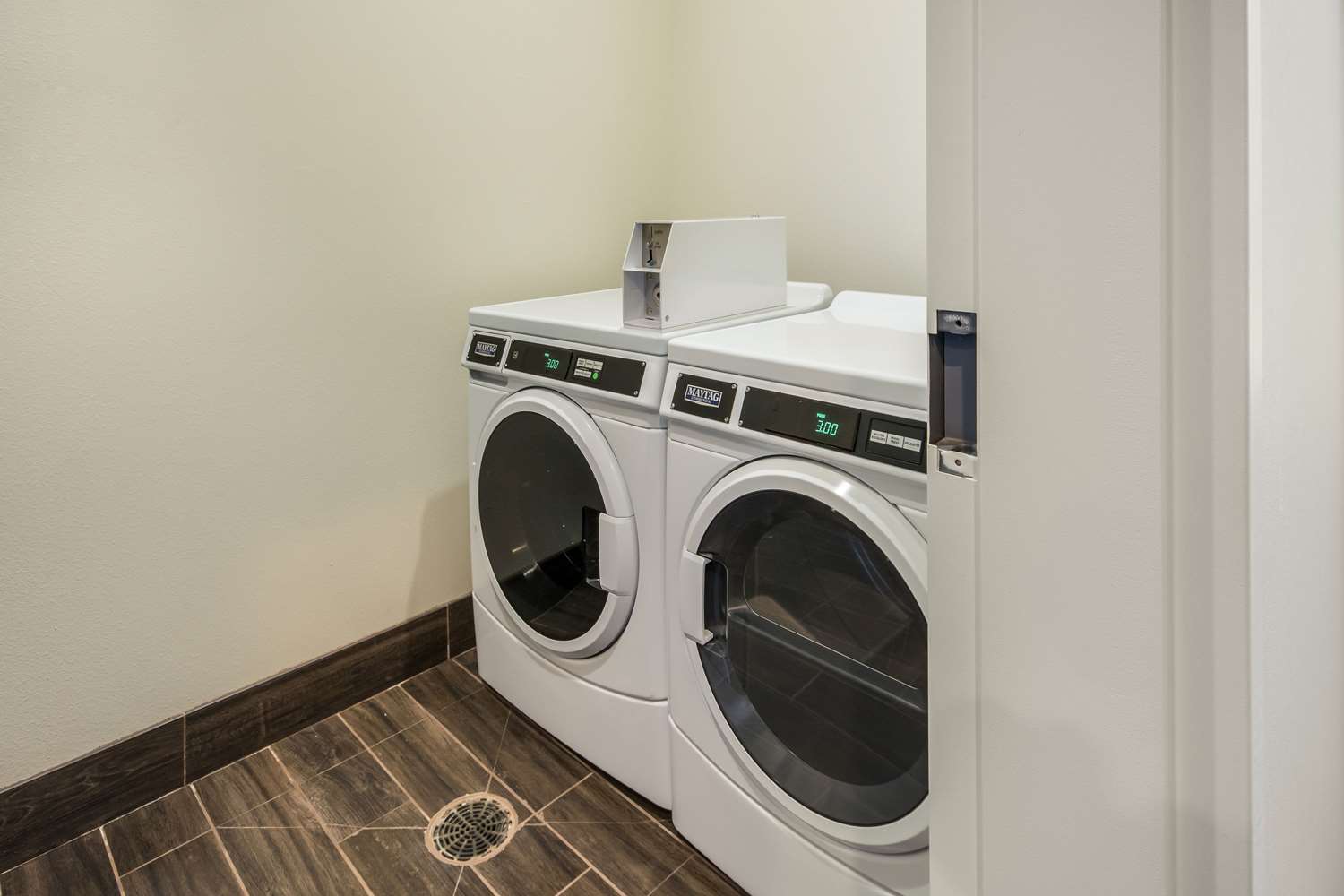 Sleep Inn & Suites Yukon Oklahoma City 10/18