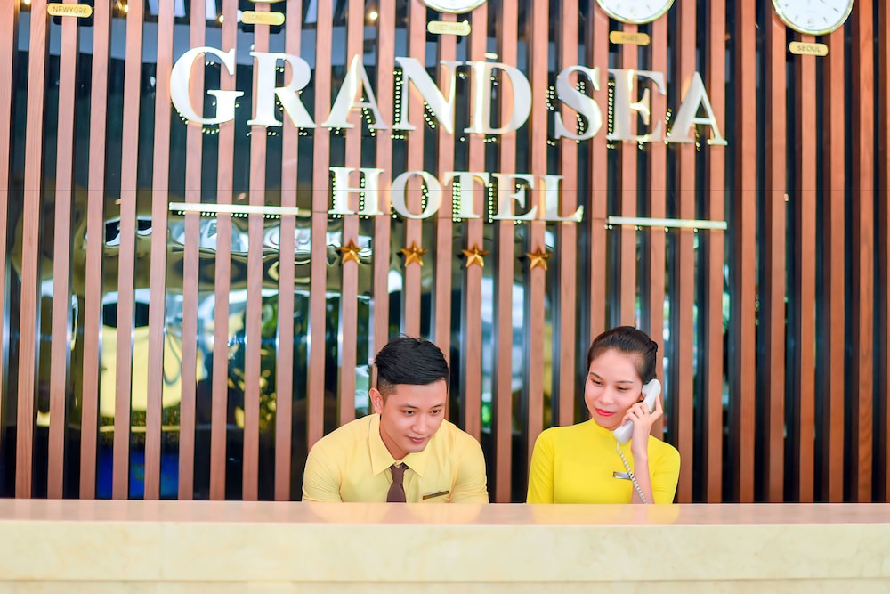 Grand Sea Hotel 66/74