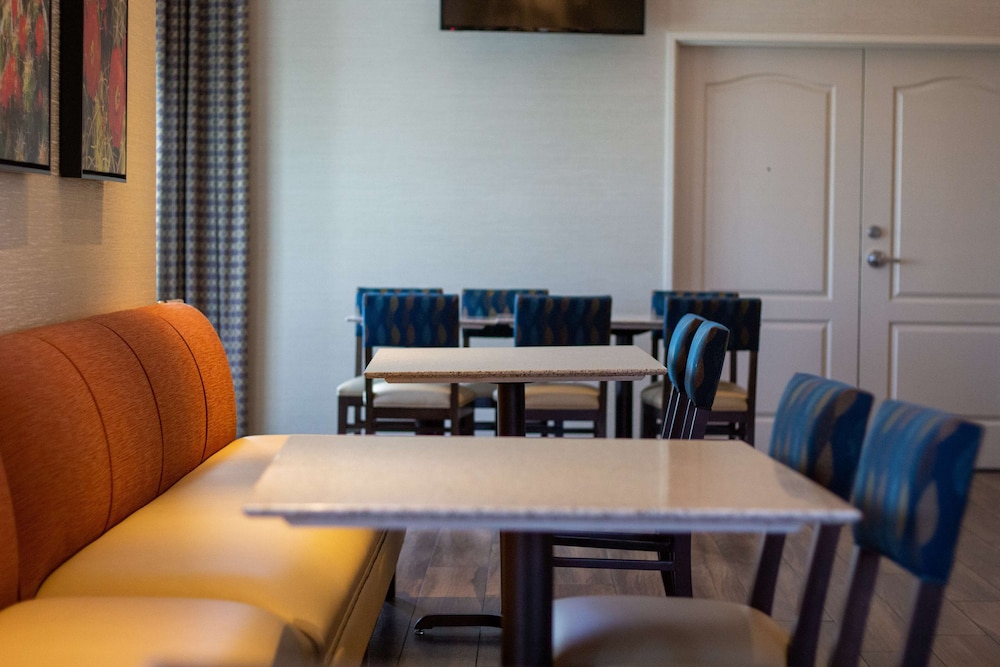 Best Western Plus A Wayfarer S Inn And Suites 21/26