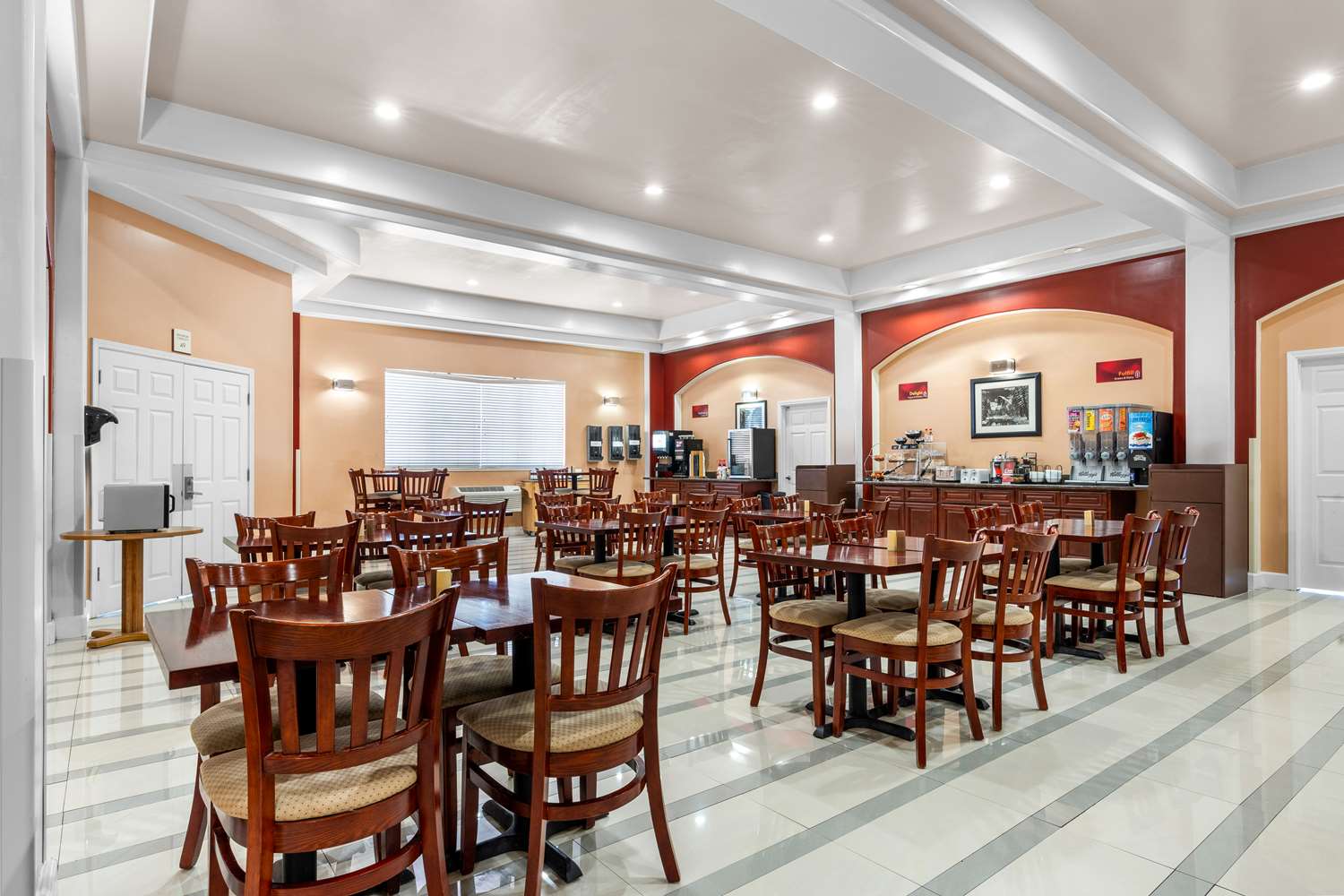Best Western Plus Yosemite Way Station Motel 34/44