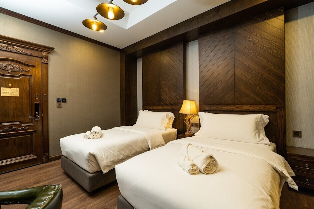 Khum Damnoen Resort 11/50