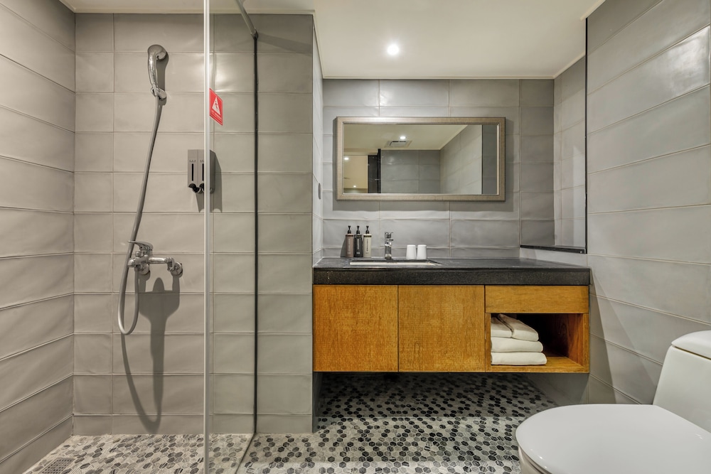 CHECK inn Taichung Wenxin Zhongqing 64/64