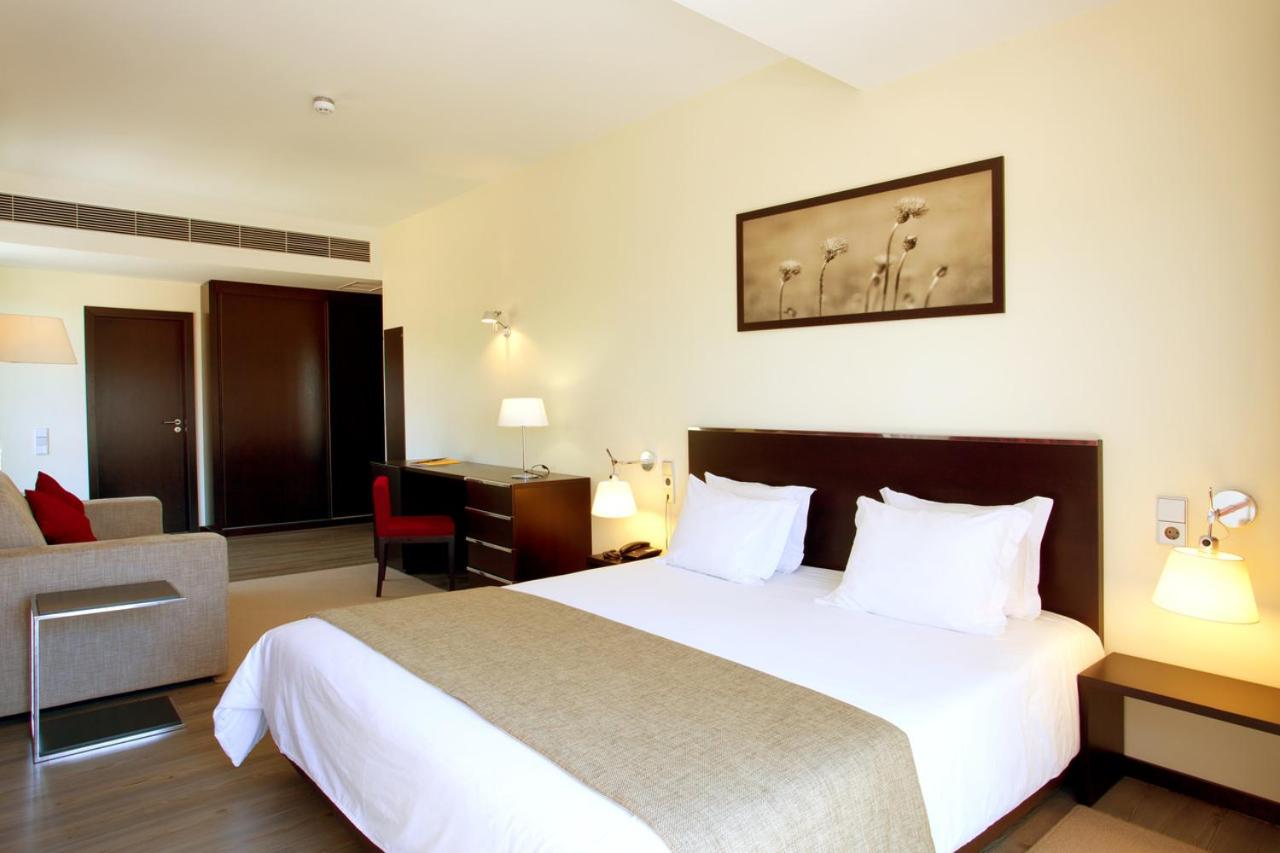 Suite, North Wing