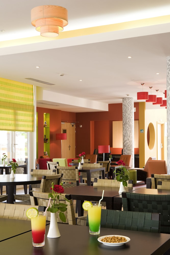 restaurant-cafeteria