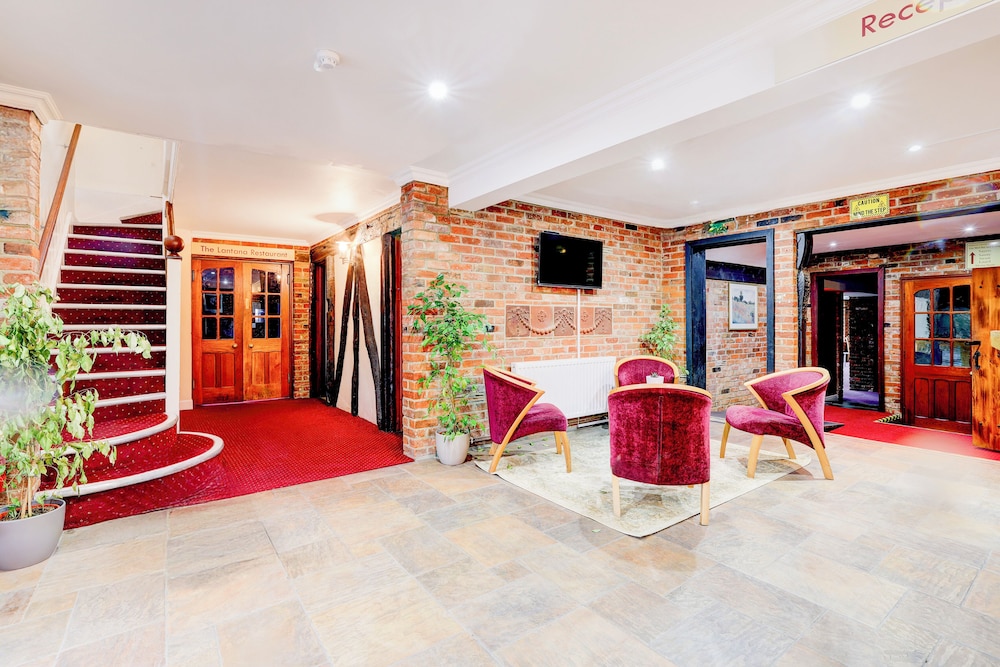 OYO The Rivenhall Hotel in Witham, Chelmsford 8/38