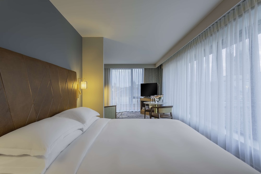 Hyatt Centric The Liberties Dublin 23/72