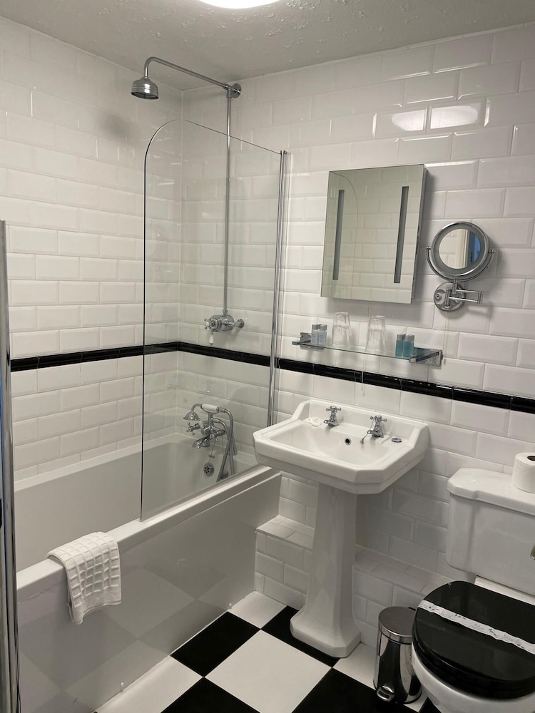 The Ebury Hotel 40/46