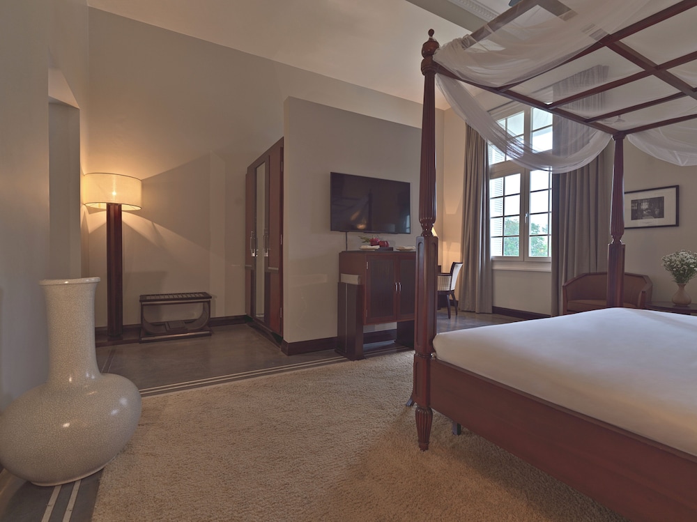 Monument, Suite, King Bed