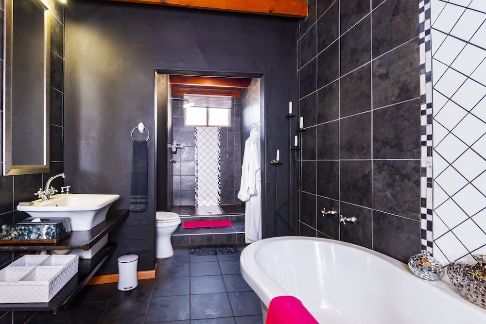 Ama Zulu Guesthouse And Safaris 47/50