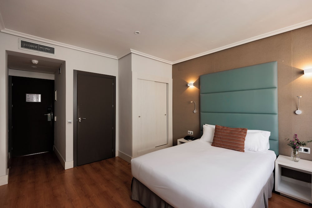 Standard, Single, Double Bed, Accessible