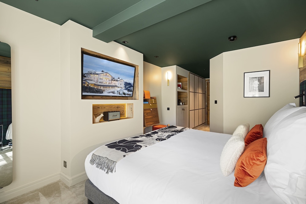 STANDARD, DOUBLE BED