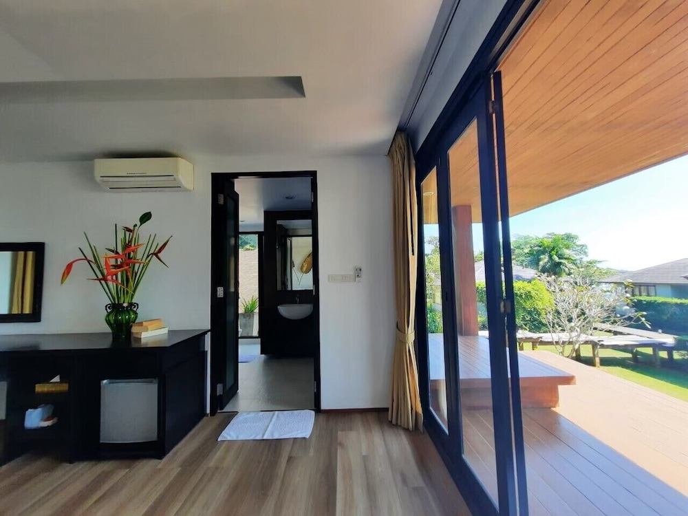 Plub Pla Koh Mak Retreat 30/68
