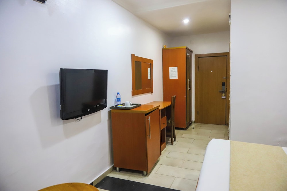 3j Apos S Hotel Ltd 59/64