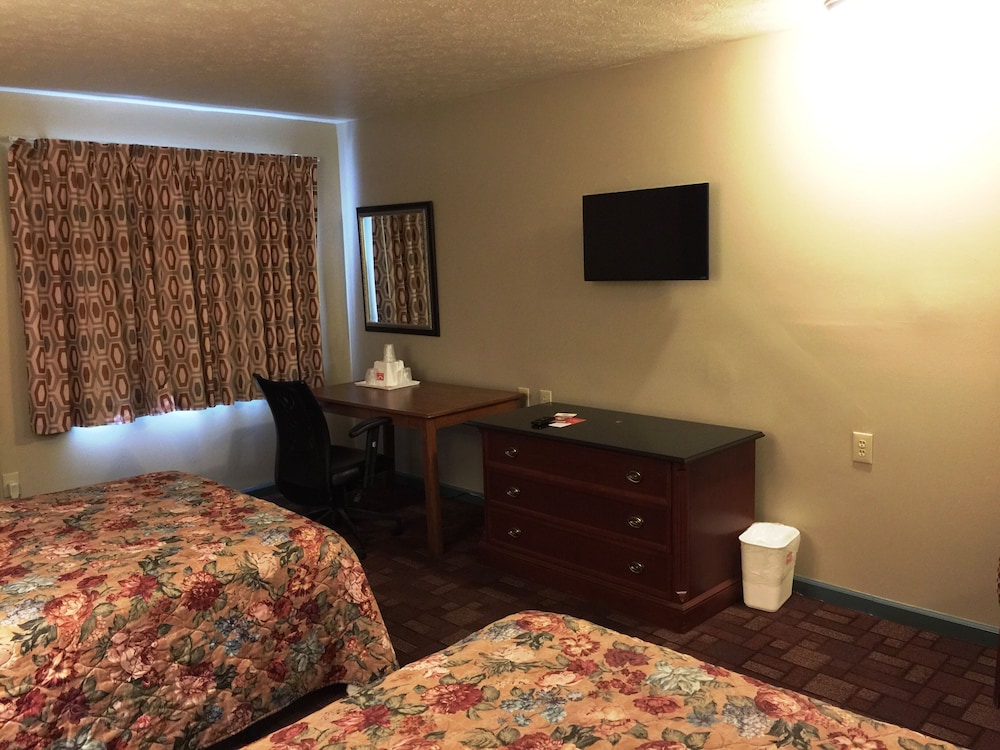Highlander Inn Cleveland Beachwood Near I-480 17/28