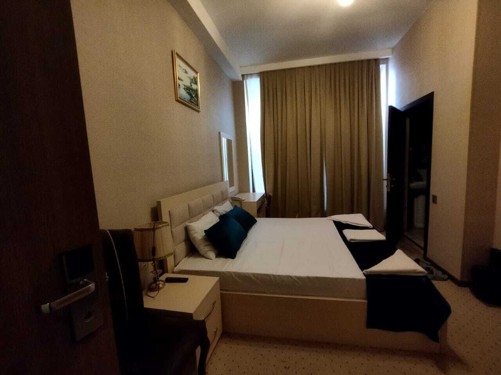 Art Hotel Baku 32/62