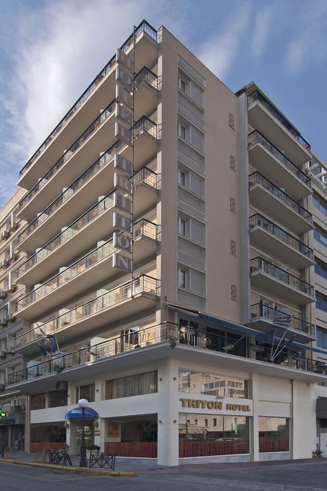 Triton Hotel in PIRAEUS