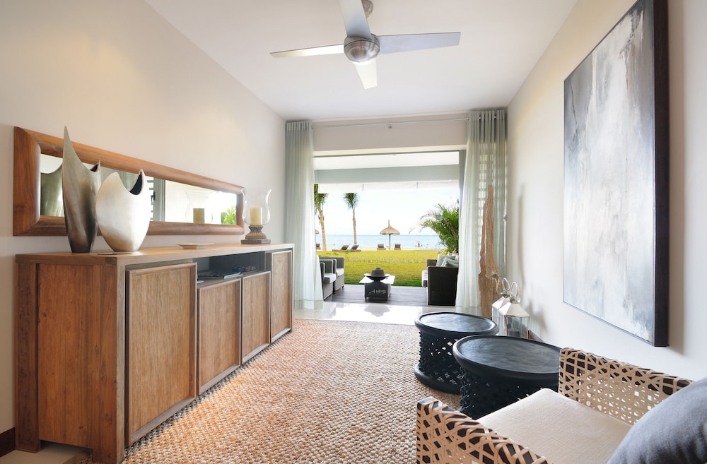 Paradise Beach by Horizon Holidays 6/71