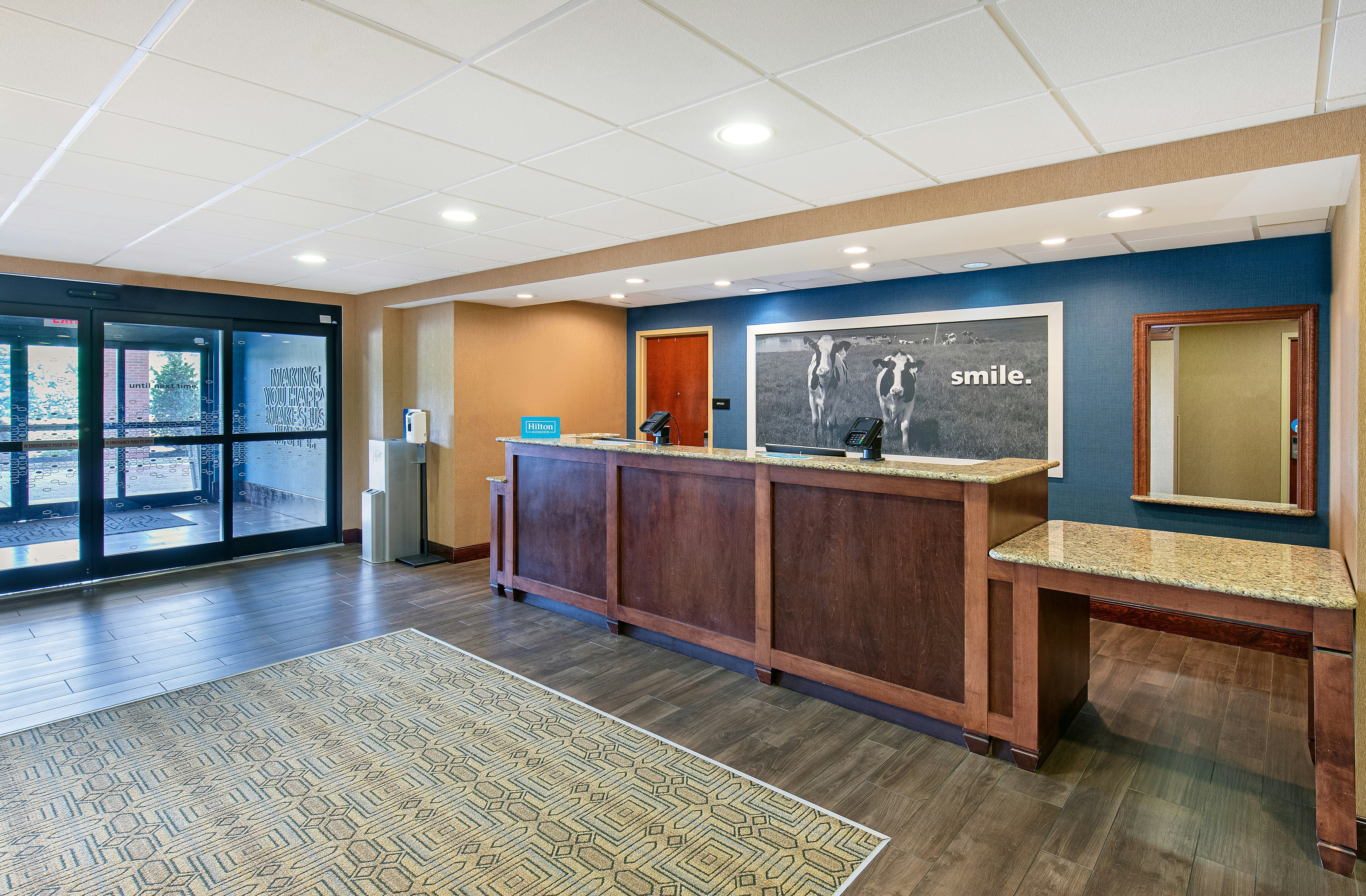 Hampton Inn & Suites Madisonville 4/20