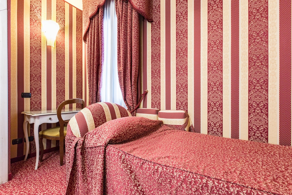 Hotel Alcyone 36/63