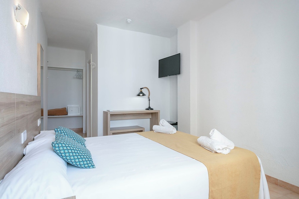 Suncoast Ibiza Hotel - Adults Only 26/77