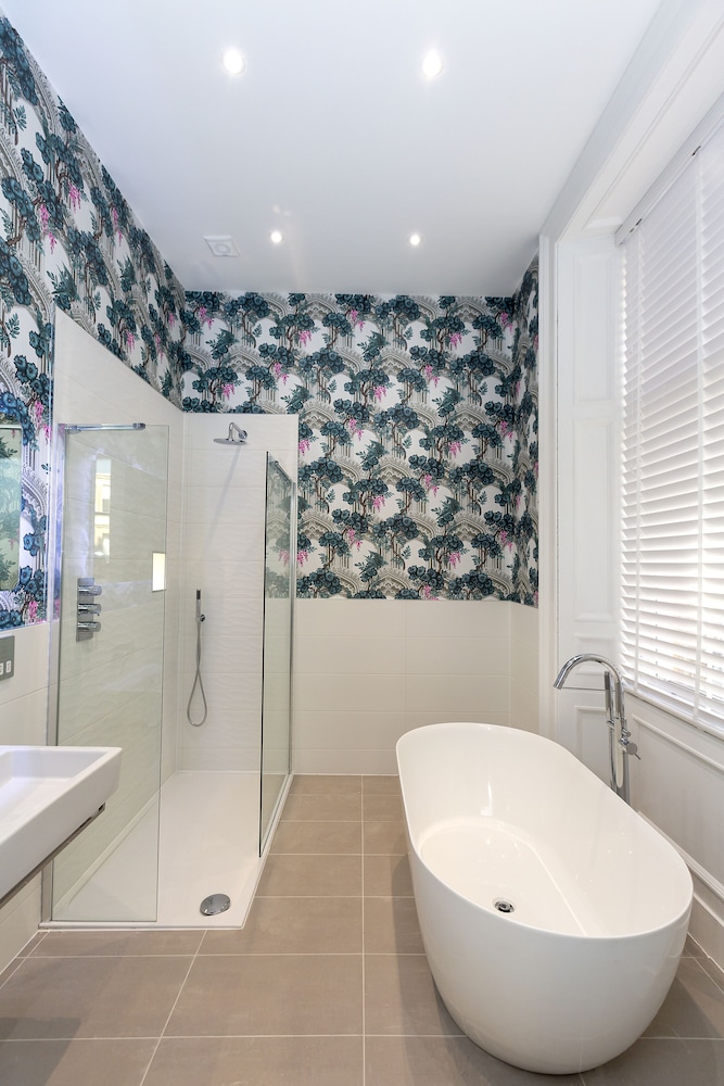 The Lane Hotel 49/50