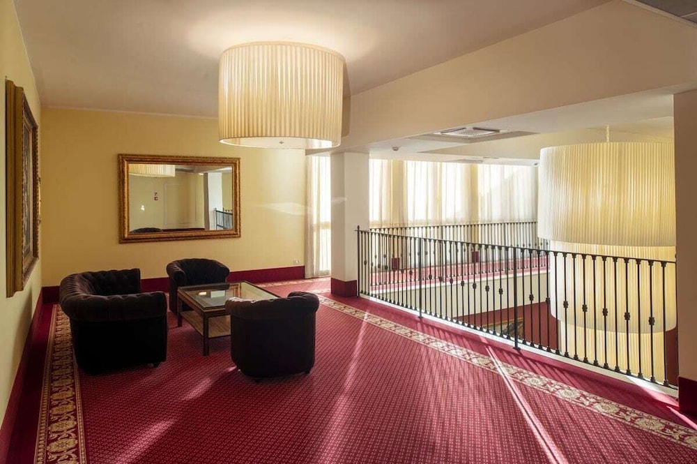 Hotel Maxim 27/48