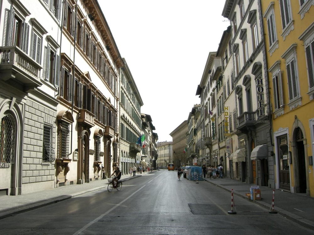 San Giuliano Inn 17/25