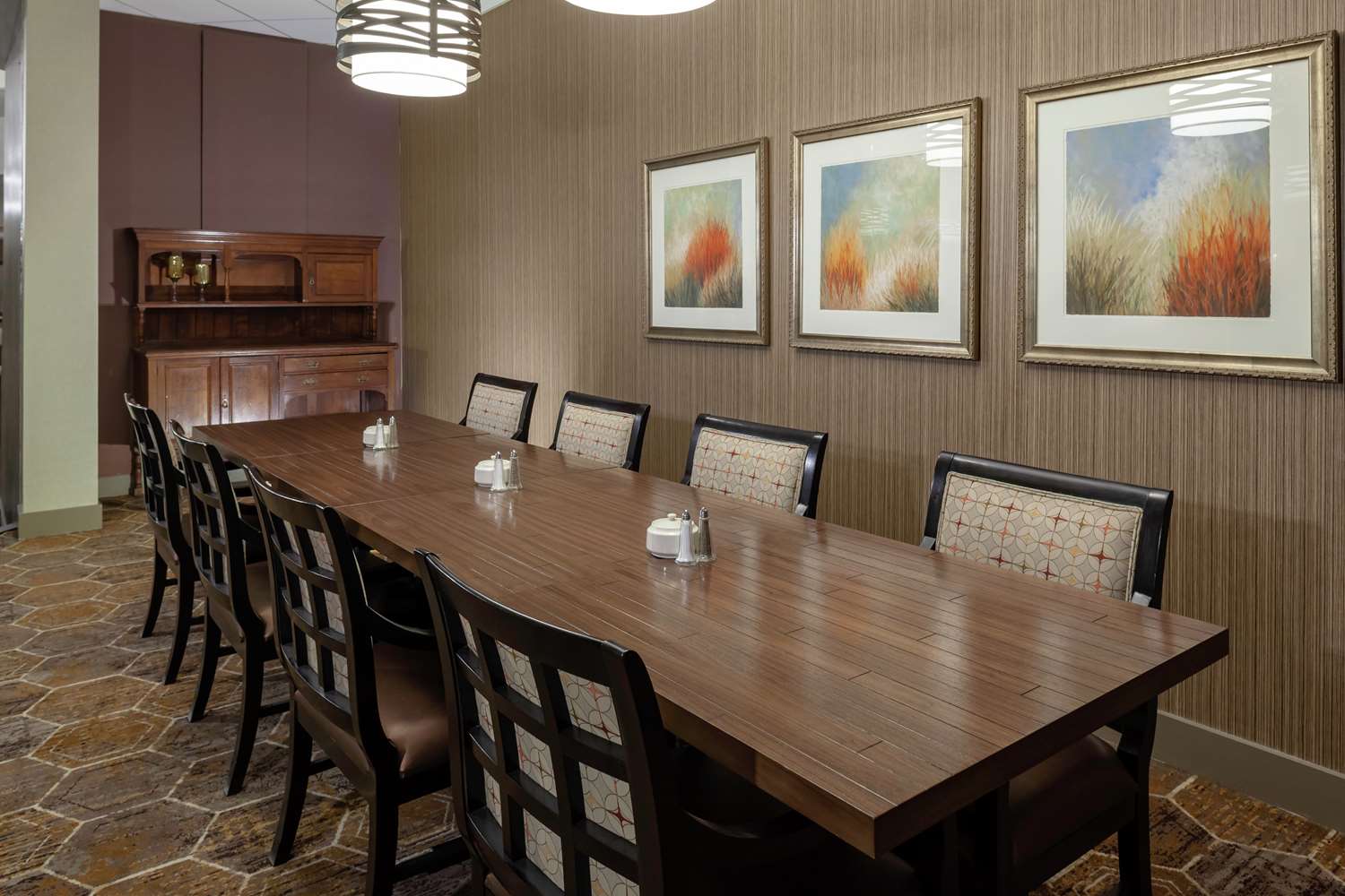 restaurant cafeteria