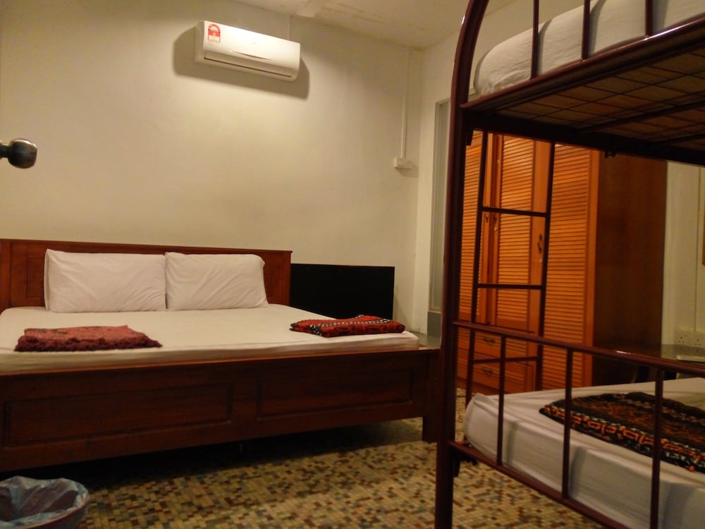 Discovery Malacca Hostel 17/73