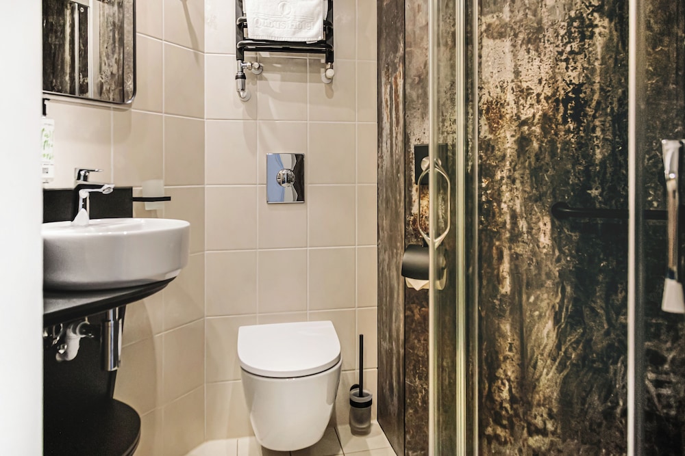 Qubus Hotel Legnica 50/50