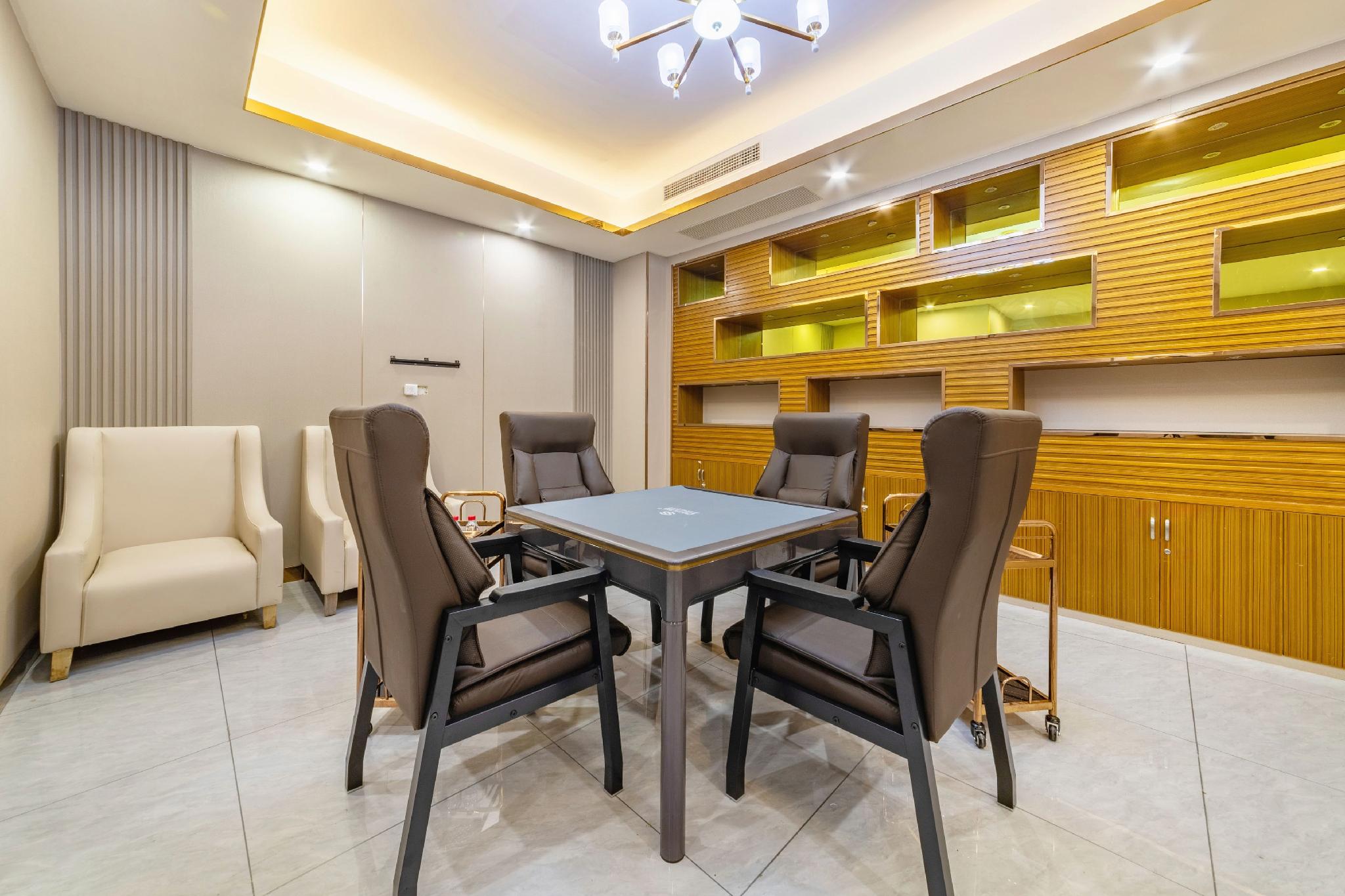 Vienna Classic Hotel Dongguan (Humen Xiaojiejiao Branch) 40/50