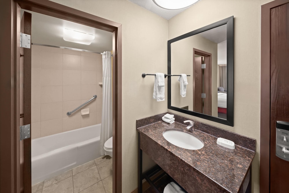 Heritage Inn Suites San Antonio Airpt, Trademark by Wyndham 58/60